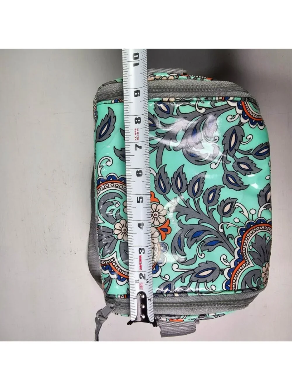 Vera Bradley Insulated Lunch Bag Shoulder Strap Zip Closure 9x7x7